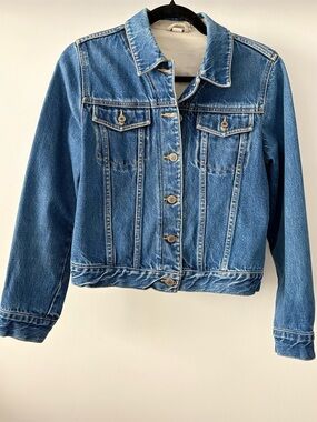 Vintage GAP Women’s Jean Jacket in Size Small - Streetwear 90’s Denim